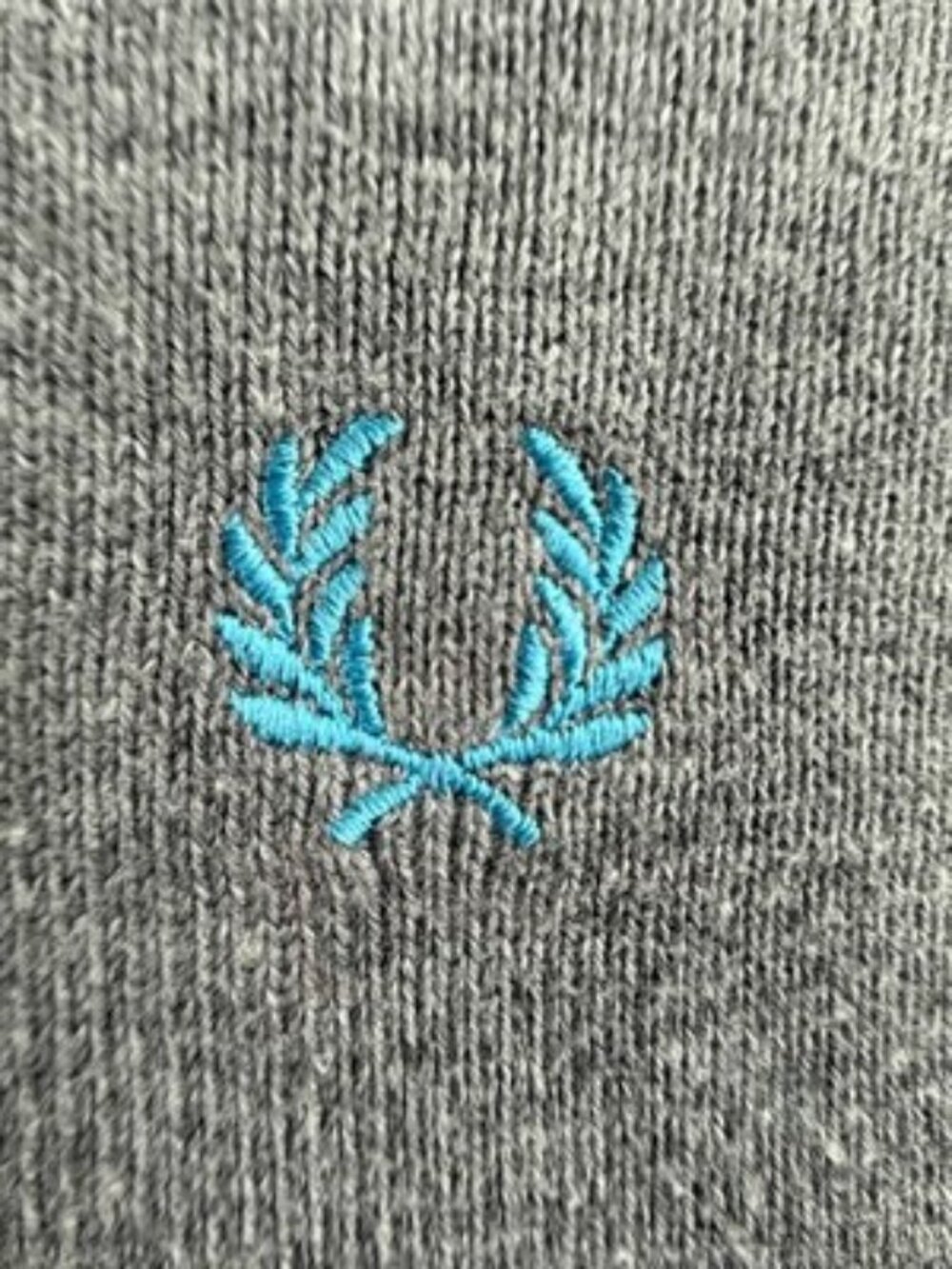 Fred Perry Pullover V-Neck Gray Women All Cotton Logo Sweater Long Sleeve Small - Picture 14 of 15